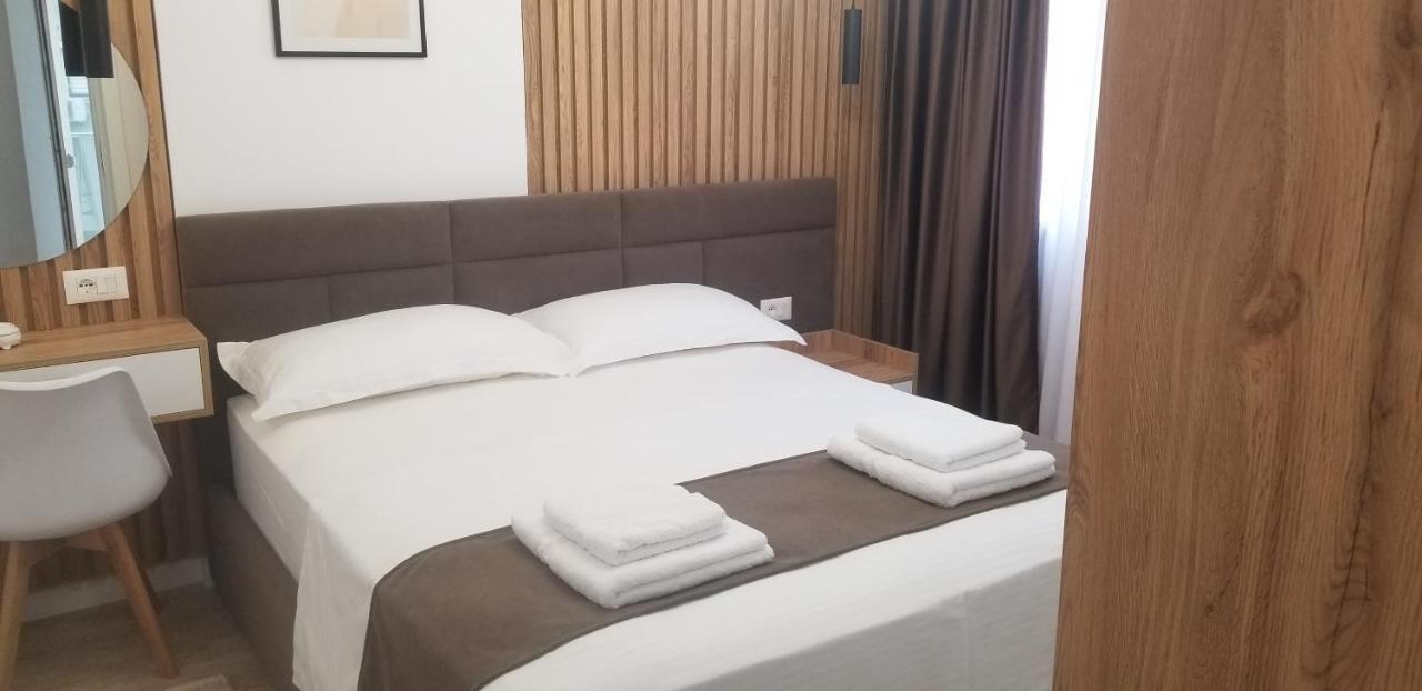 White Apartment Tiranë Luaran gambar